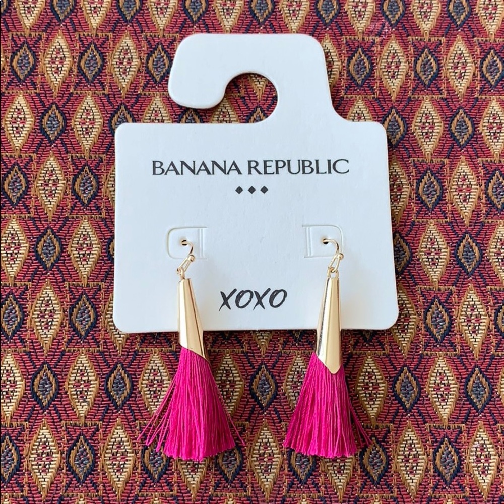 Earnings from banana republic